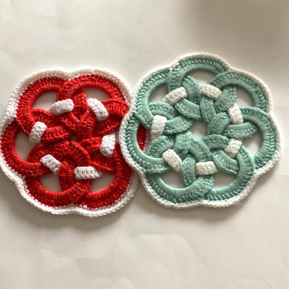 2 Handmade Round Crocheted Interlocking Rings Trivets Kitchen Table Linens - Picture 2 of 6